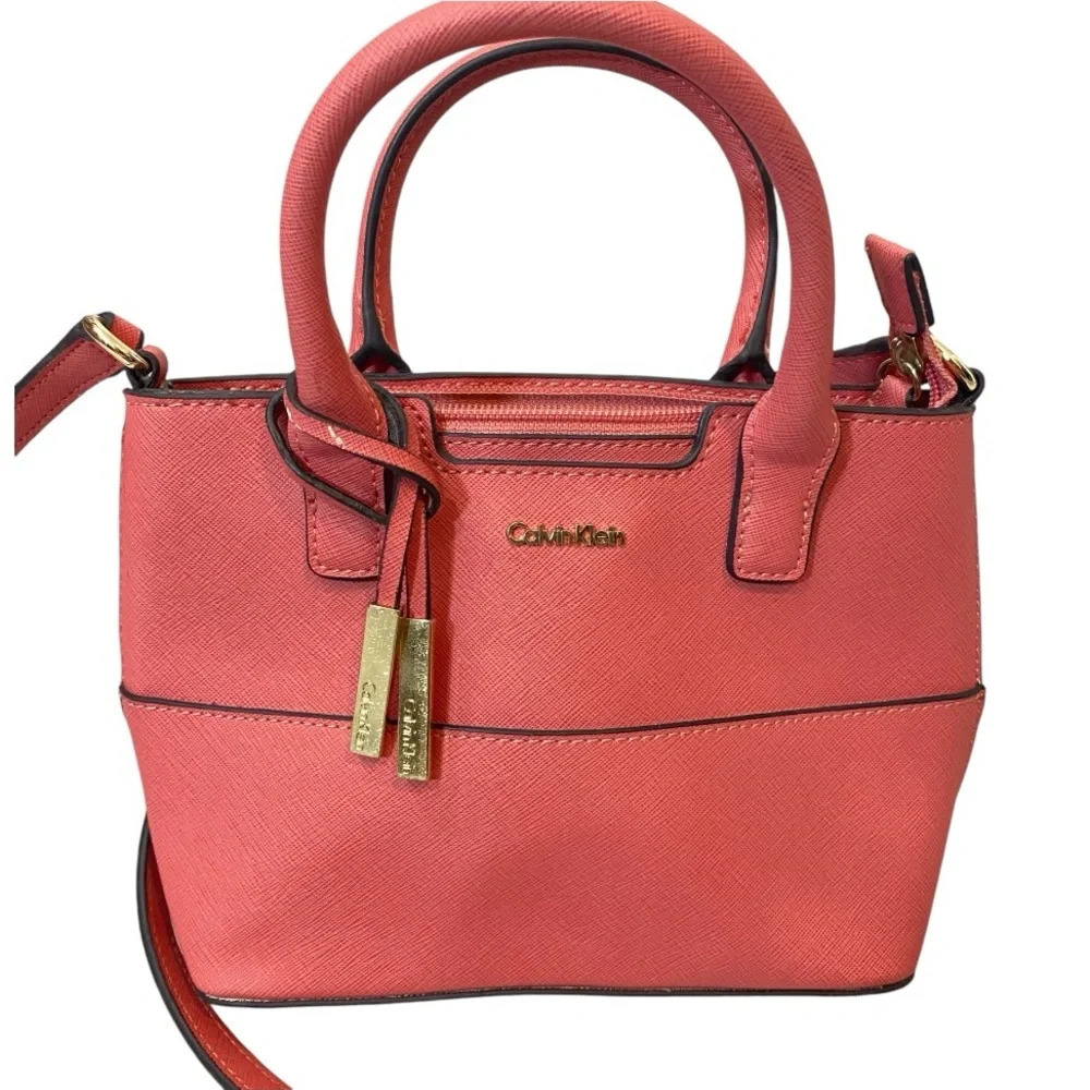 Calvin Klein Small Tote Crossbody Purse in Baby Pink - Picture 3 of 15